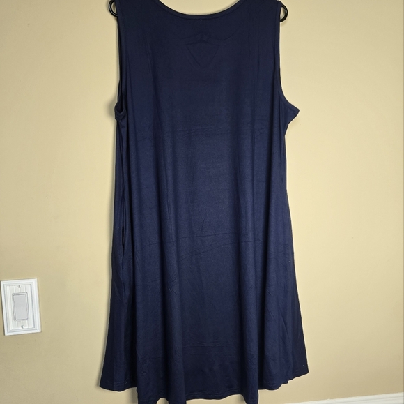 Navy Blue Sleeveless Dress 2XL NWT -  Keyhole Neck Midi - Picture 4 of 4